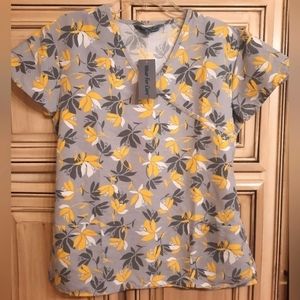 Wear For Care Scrub Top! NWT - Small‎
